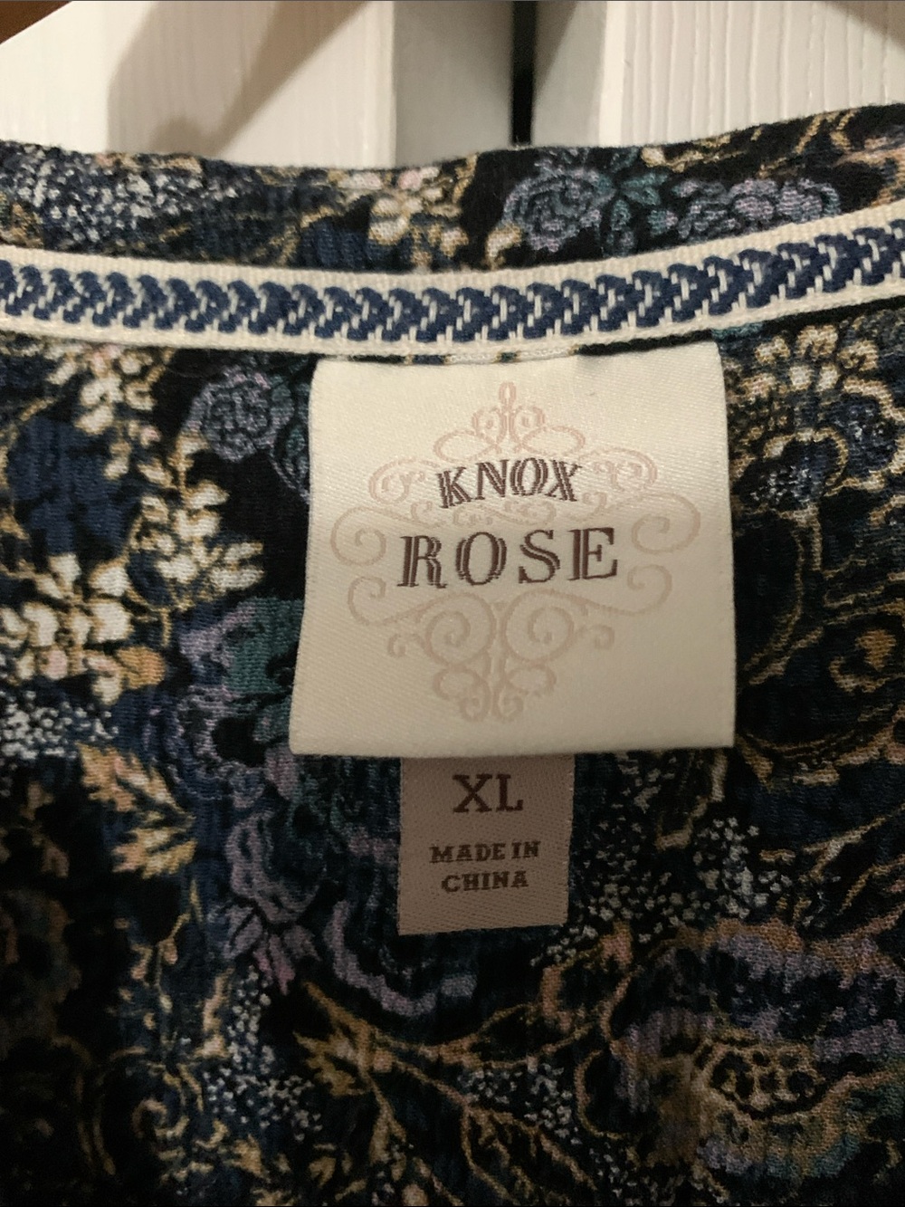 Knox Rose Navy & Cream Floral Pintuck V-Neck Tunic - Picture 2 of 10